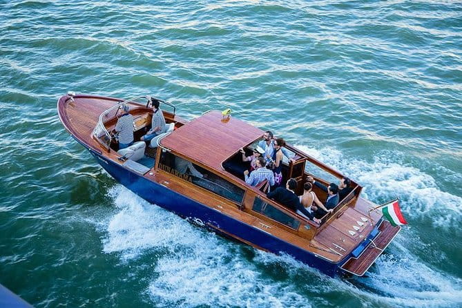 Luxurious, private day cruise with a waterlimousine to Szentendre - FAQ