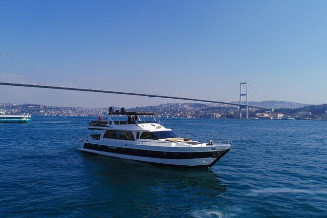 Luxury Bosphorus Night Cruise on the Yacht - The Complete Guide to the Luxury Bosphorus Night Cruise