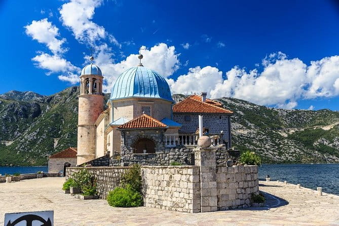Luxury Perast and Njegusi Village Tour - Seamless Pickup and Private Transport