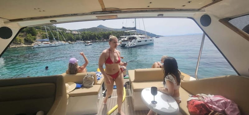 Luxury Private Yacht Tour with Exclusive Comfort & Extras - Key Points / Takeaways