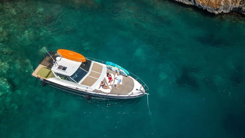 Luxury Private Yacht Tour with Exclusive Comfort & Extras - The Vessel: Comfort and Amenities