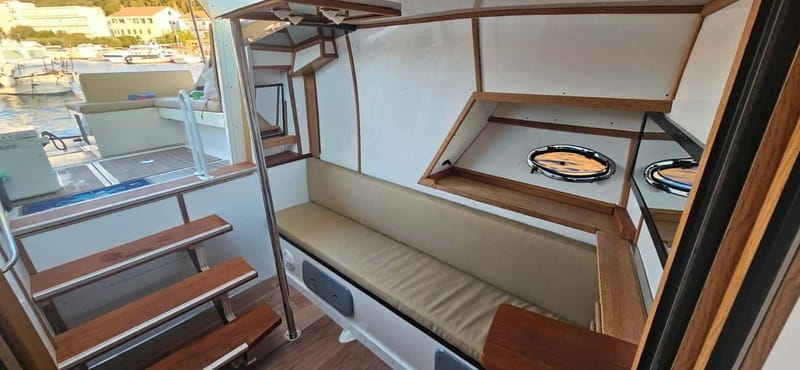 Luxury Private Yacht Tour with Exclusive Comfort & Extras - The Skipper and Crew: Your Guides on the Water