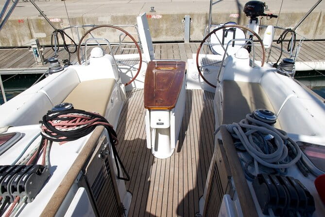 Luxury sailboat ride with drinks and aperitif-Small Groups - The Value of the Experience