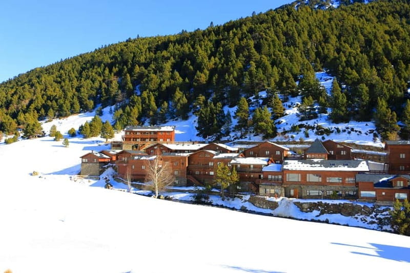 Luxury Tour Andorra with snow driving course from Barcelona - Discovering the Luxury Tour Andorra with Snow Driving Course from Barcelona