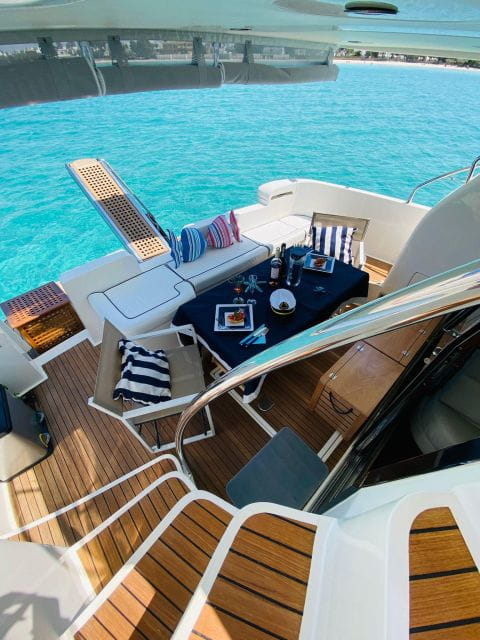 LUXURY YACHT RENTAL WITH CREW - Locations and Itinerary