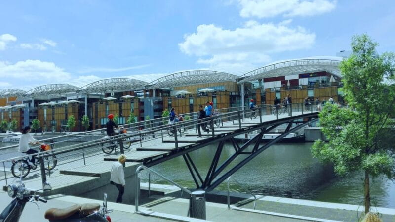 Lyon: 3-Hour Guided E-Bike Tour - Exploring the Heart of Presquîle: Landmarks and Local Life