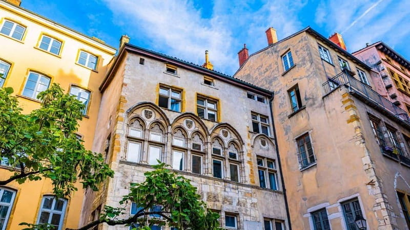 Lyon: between history and cinema, guided tour and coffee break included. - Key points / Takeaways