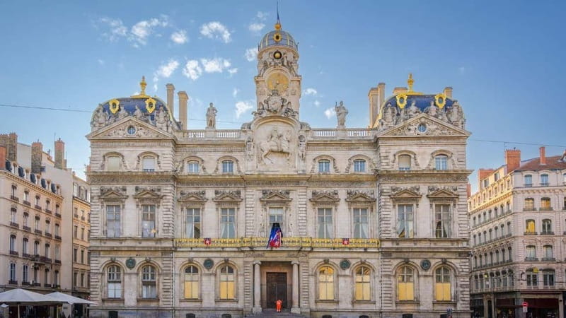 Lyon: between history and cinema, guided tour and coffee break included. - FAQ