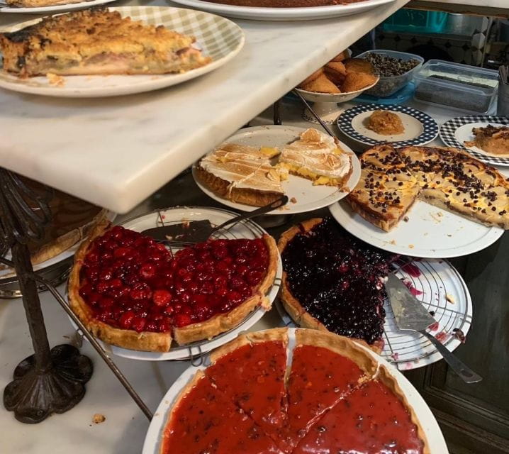 Lyon: Culinary Delights Tour - Wandering Vieux Lyon