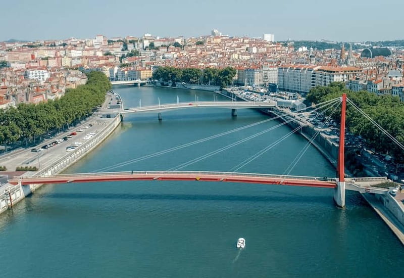 Lyon: from Confluence to Barbe Island by free license boat - Practical Tips for Your Boat Trip