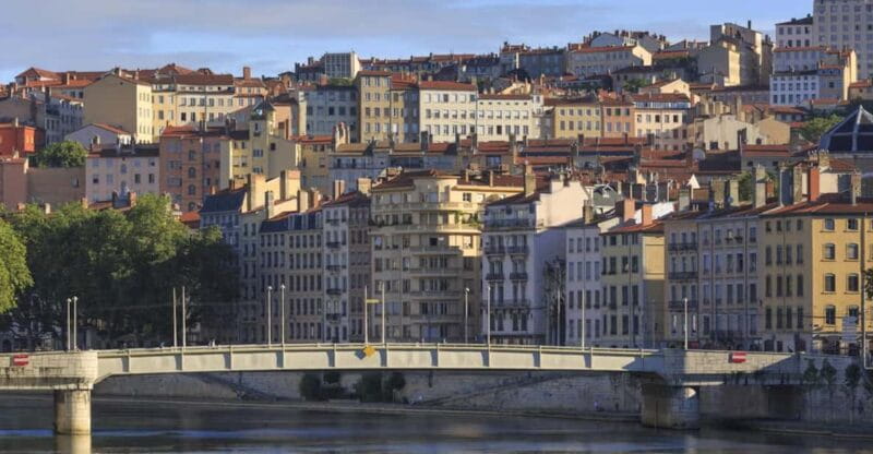 Lyon: Guided tour of the Croix-Rousse - Price and Logistics