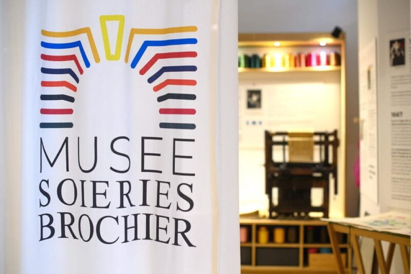 Lyon: Musée Soieries Brochier guided tour in French - FAQs