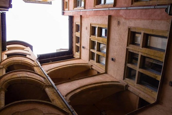 Lyon Old District : Private Walking Tour - Practical Tips for Your Lyon Walking Tour