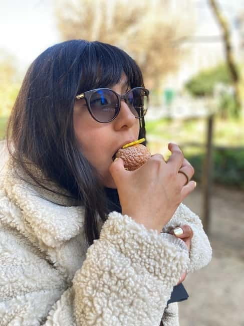 Lyon: Pastries and Chocolate Walking Food Tour - Key Points / Takeaways