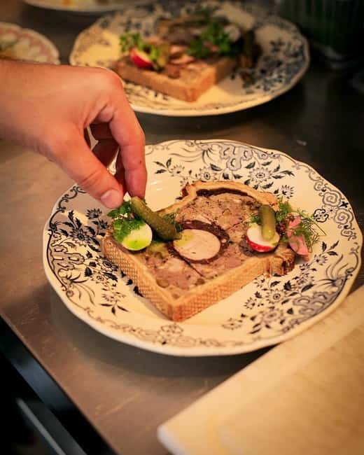 Lyon: Private Food Tour with Meal and Wine Pairings - Key Points / Takeaways