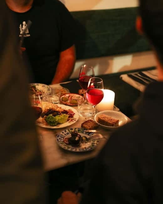 Lyon: Private Food Tour with Meal and Wine Pairings - Unique Features of the Lyon Food Tour