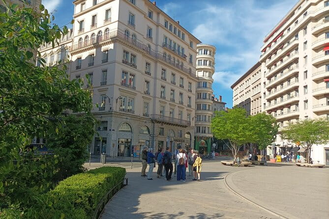 Lyon Private Guided Tour with a professional tour guide - Practical Insights: Logistics, Value, and Suitability