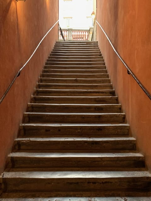 Lyon: Private Walking Tour of "Traboules" in the Old Town - FAQ