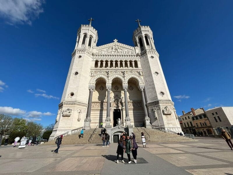 Lyon : Visit Lyon on a private half-day tour with a driver - Key points / Takeaways