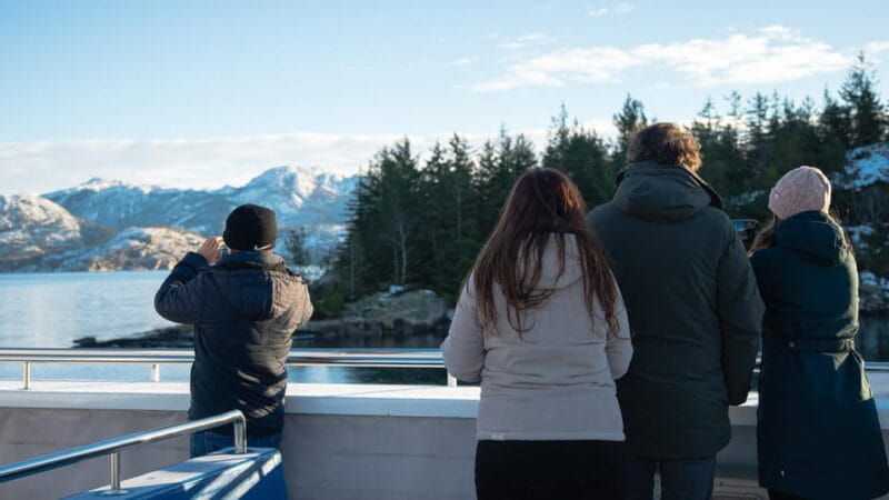 Lysefjorden cruise & Preikestolen guided hike - winter - The Hike to Preikestolen in Winter: A Unique Perspective