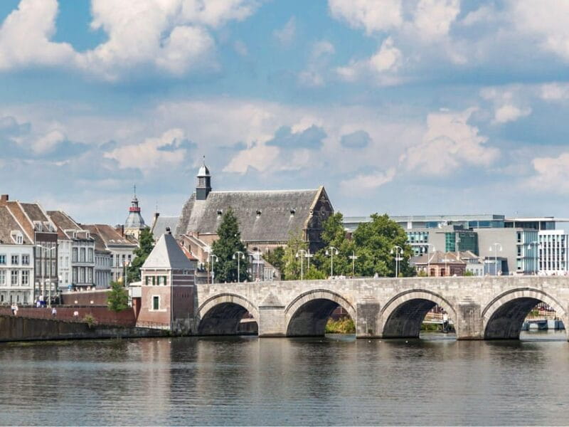 Maastricht: Culinary Walking Tour with Tastings - Who Will Love This Experience? And Who Might Not?