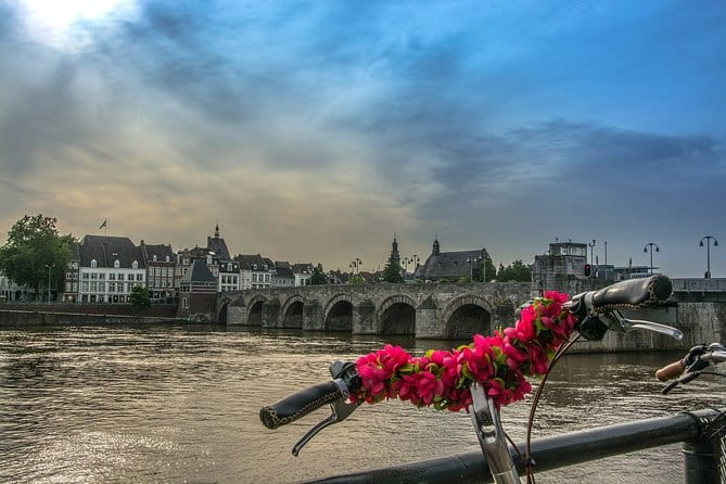 Maastricht Private Walking Tour With A Professional Guide - Key points / Takeaways