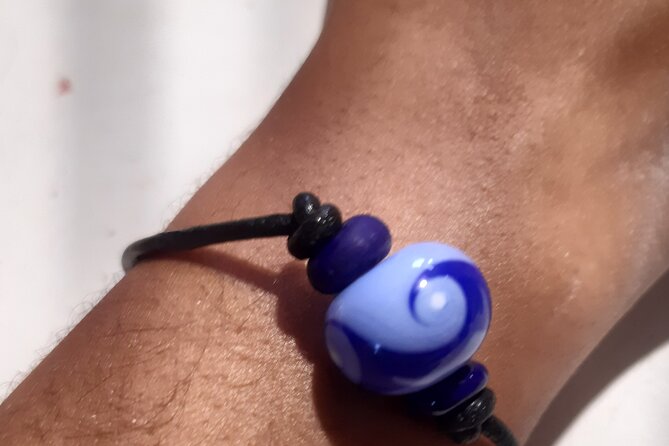 Made in Aruba Sightseeing Tour - Aruban Kunuko House and Glass Blowing