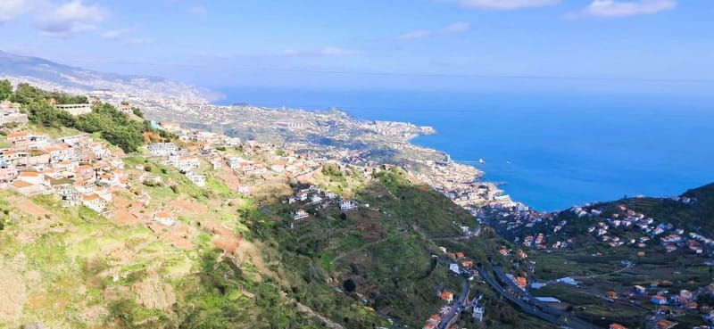Madeira: Câmara de Lobos and Cabo Girão:Unforgettable adventure 4*4:duration3,5h - FAQ
