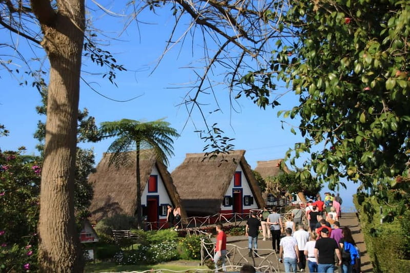 Madeira: East Coast Cabriolet Road Trip - Mountain Highs: Pico Areeiro and Miradouro Views