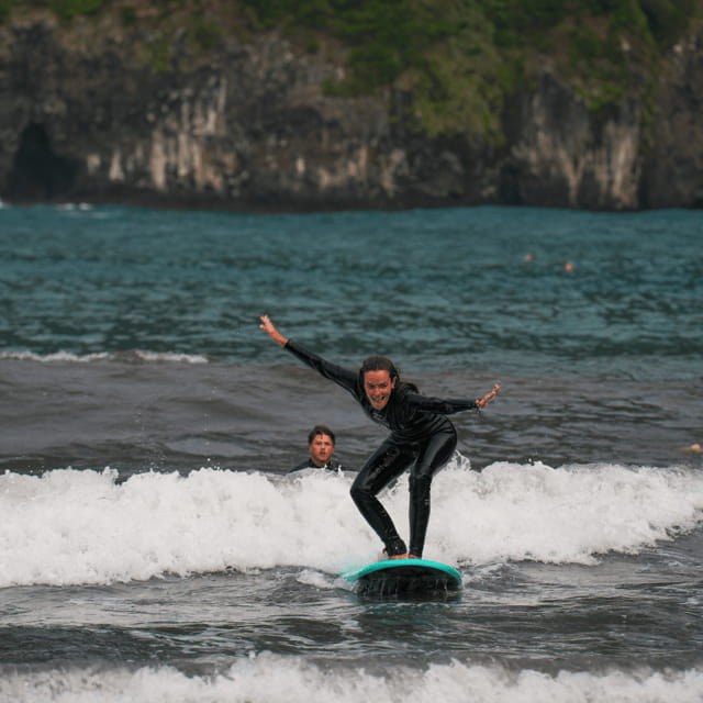 Madeira: Group Surfing Lesson with Equipment - FAQ