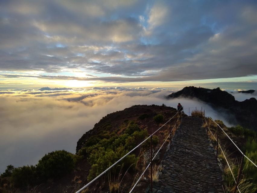 Madeira: Pico Ruivo Guided Sunrise Hike With Hotel Pickup - What to Bring