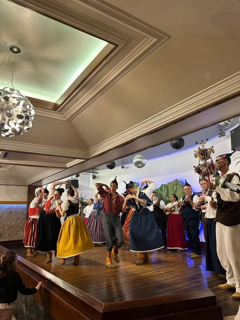 Madeira:TypicalShowFolklore Evening.included.Dinner transpt - Key Points / Takeaways