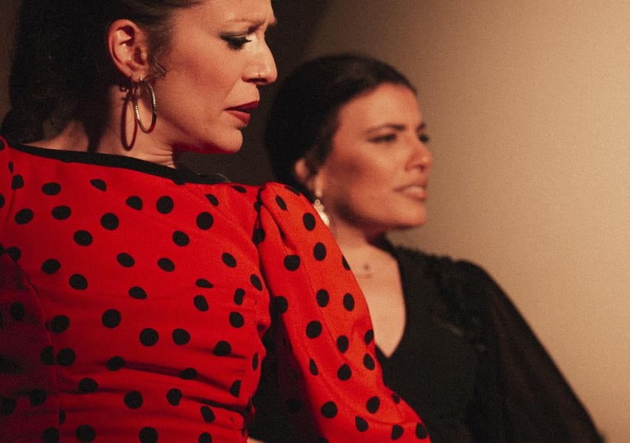 Madrid: 1-Hour Traditional Flamenco Show at Centro Cultural - Booking Information