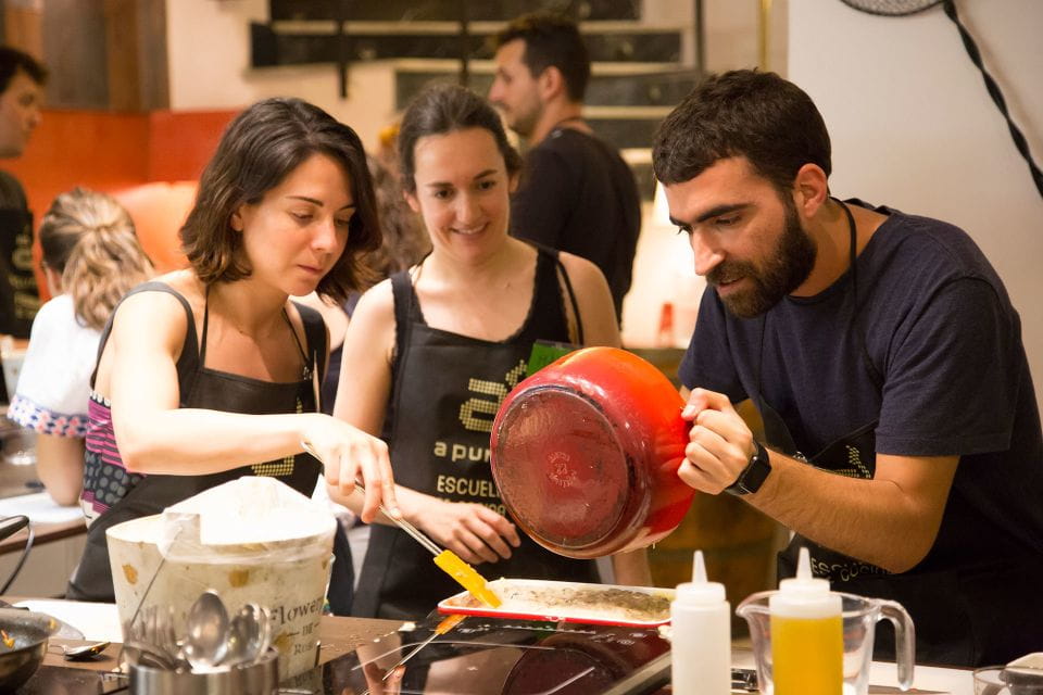 Madrid: 10 Tapas 2.5-Hour Cooking Class - Highlights