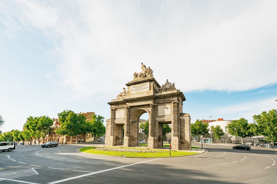 Madrid: 24 or 48 Hour Hop-On Hop-Off Sightseeing Bus Tour - Nearby Attractions