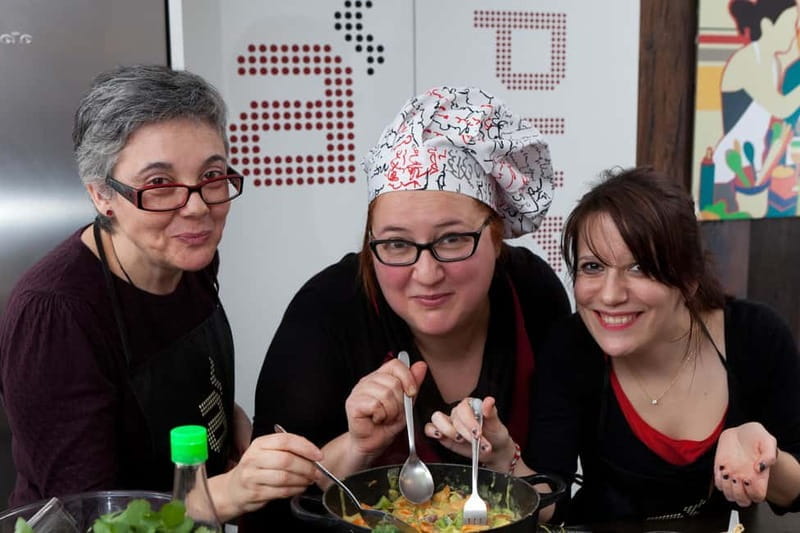 Madrid: 3-Hour Paella and Tapas Cooking Class - Discovering Madrid’s Flavor: A 3-Hour Paella and Tapas Cooking Class