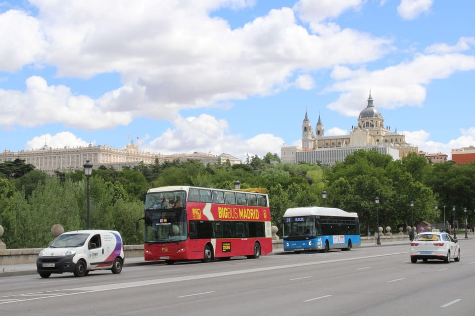 Madrid: Big Bus Hop-On Hop-Off Tour With Live Guide - Tour Highlights
