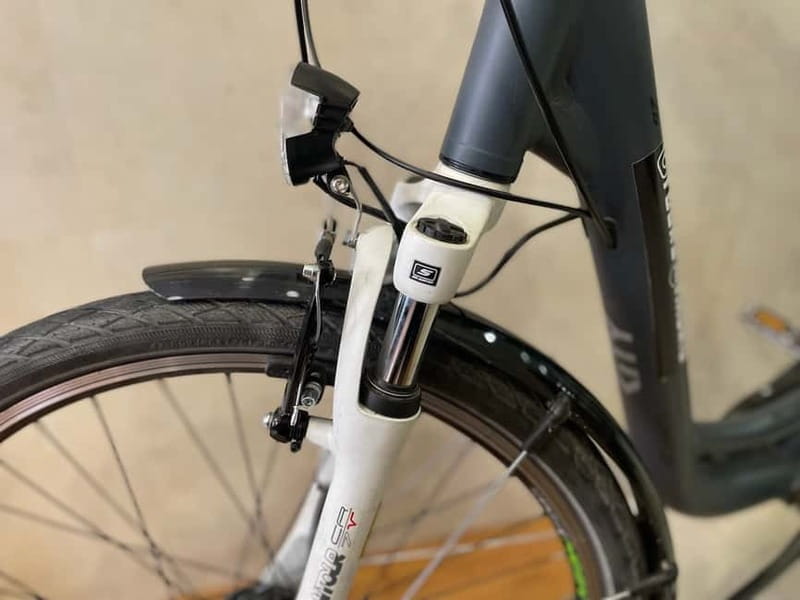 Madrid: Bike Rental with tourist map - Discover Madrid on Two Wheels: A Practical and Personalized Tour