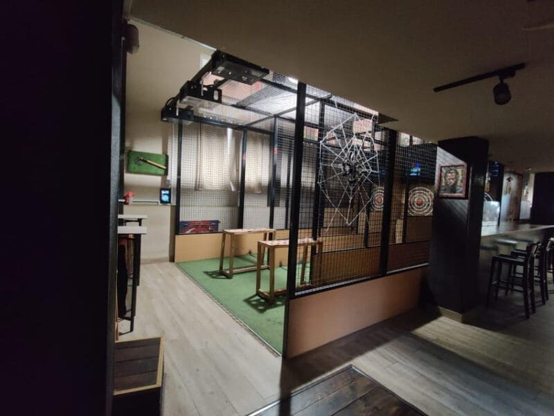 Madrid Center: AXE THROWING - Location and Accessibility