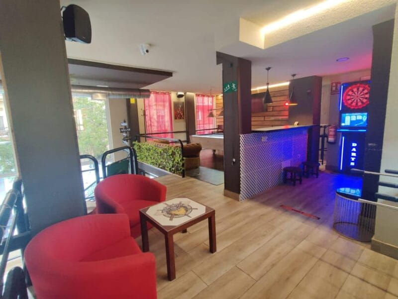 Madrid Center: AXE THROWING - Is It Worth the Price?