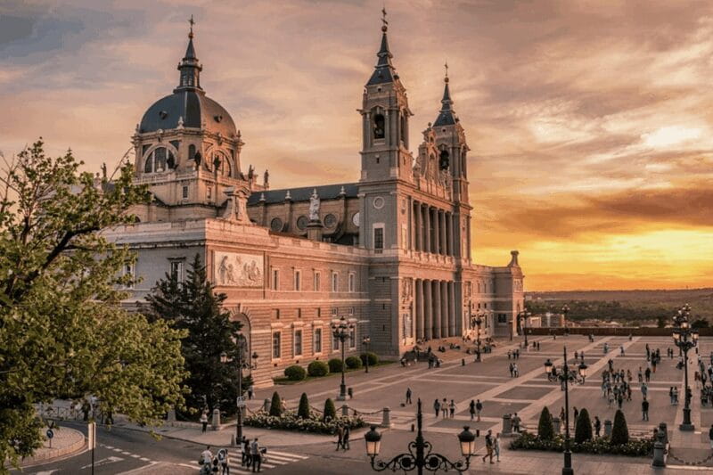 Madrid: City Highlights Guided Walking Tour - An In-Depth Look at Madrid’s Top Sights