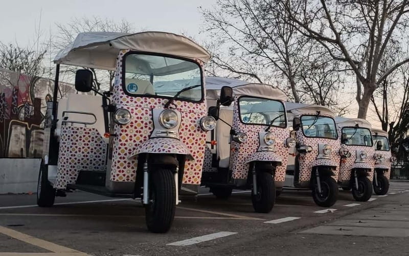 Madrid: City Tours - 6 seats private ecological tuk tuk - Key points / Takeaways