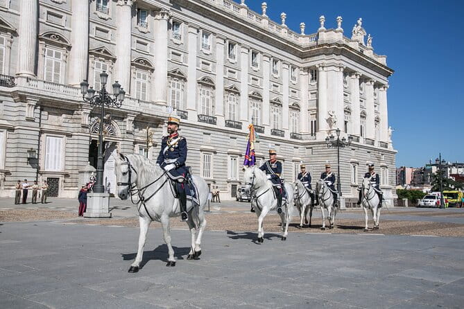 Madrid Discoveries Private Tour - Exploring the Itinerary in Detail