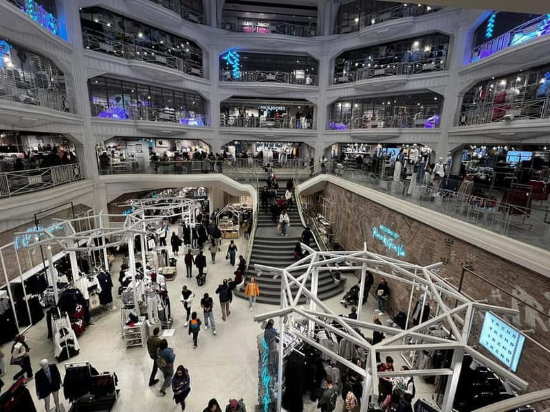 Madrid Downtown: Shopping Tour with Personal Shopper - Key points / Takeaways