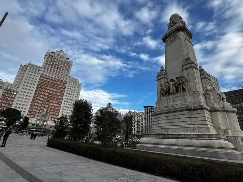 Madrid Downtown: Shopping Tour with Personal Shopper - Why Choose a Personal Shopper Tour in Madrid?