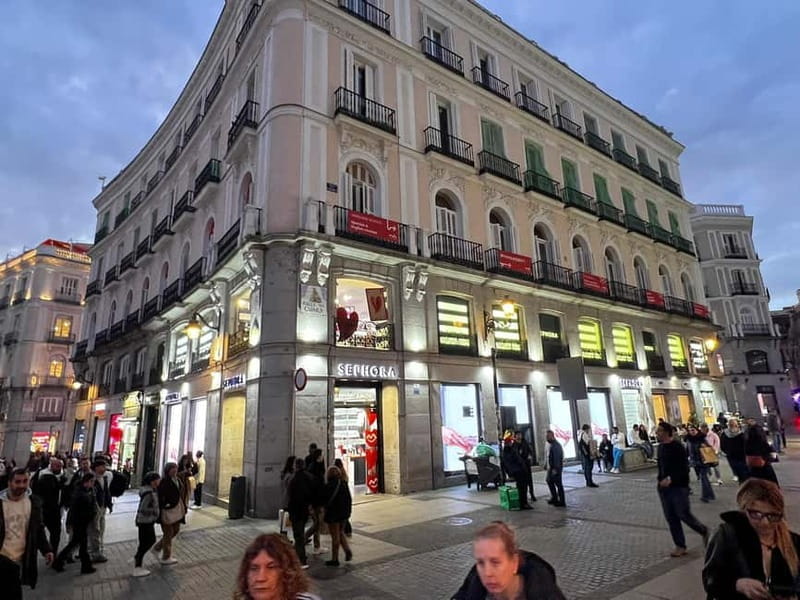 Madrid Downtown: Shopping Tour with Personal Shopper - Final Stop and Wrap-Up at Puerta del Sol