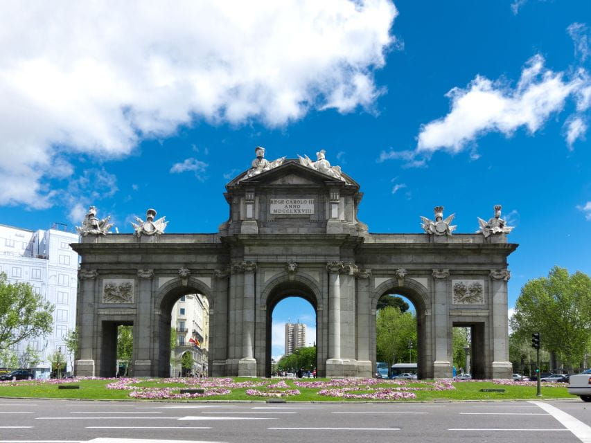 Madrid: El Retiro Park & City Sightseeing Audio Tour - Things To Know