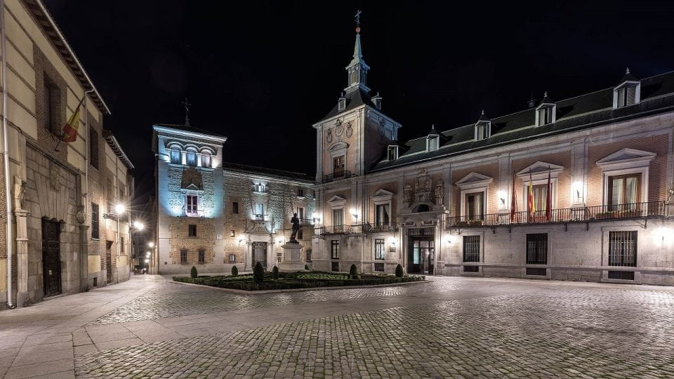 Madrid: Enchanted Evening Walking Tour in Spanish - Things To Know