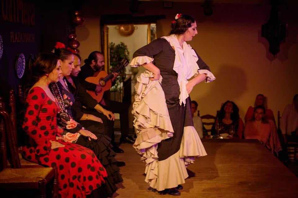 Madrid: Flamenco Show La Quimera With Drinks & Dinner Option - Highlights of the Flamenco Show