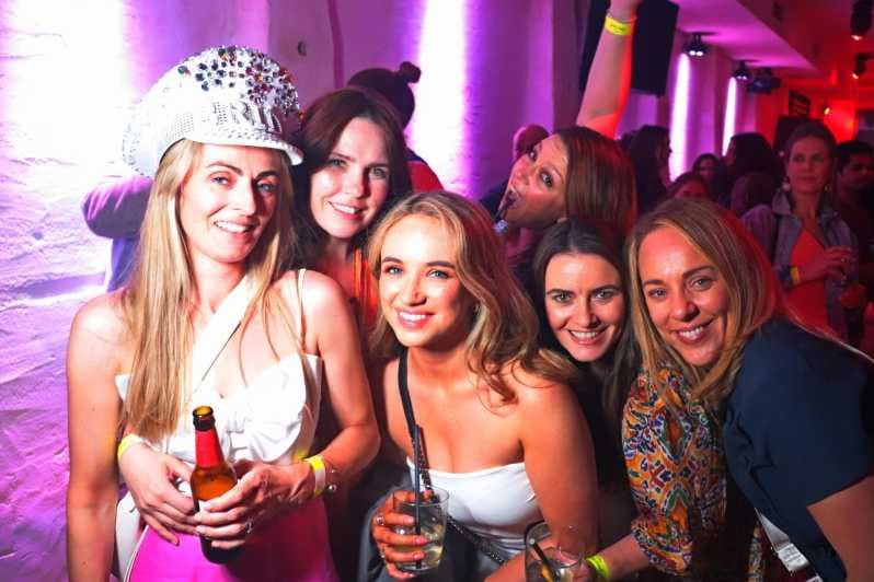 Madrid: Guided Bar Crawl With Drinks and Nightclub Entry - Itinerary Highlights